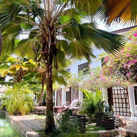 Olma Colonial Suites アクラ エクステリア 写真