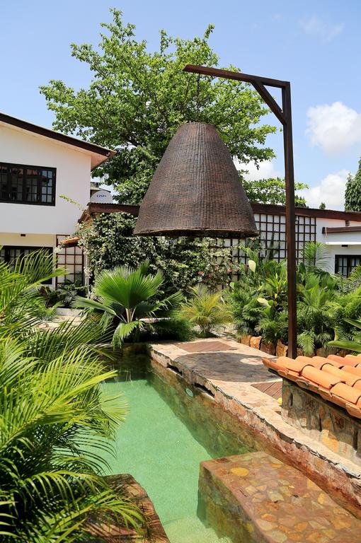 Olma Colonial Suites アクラ エクステリア 写真